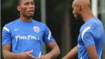 Drogba và Anelka sắp bị bán